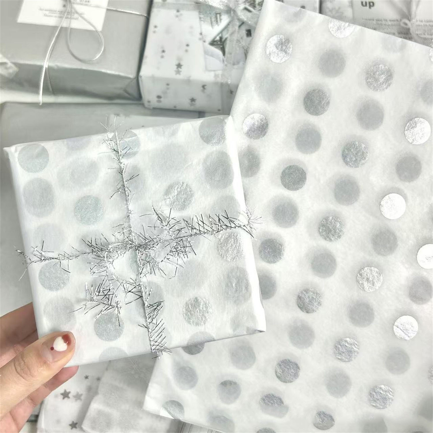 Papier do pakowania prezentów  – Flower Wrap Kraft recenzja i cena